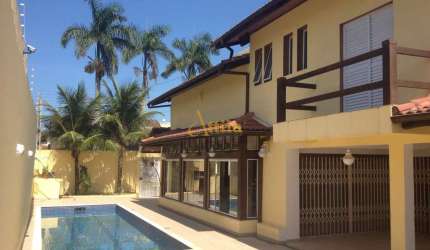 Casa 150mts praia Enseada, 5 dorms., 4 vagas