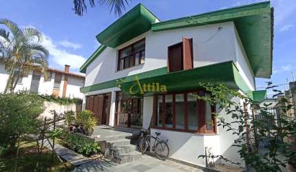 Casa 200mts praia Enseada, 3 suítes, 4 vagas