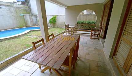 Casa 4 dorms., piscina, 500mts praia, Enseada