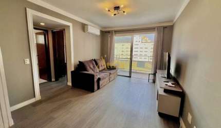 Apto reformado, 3 dorms., sacada, 1 vaga, Enseada