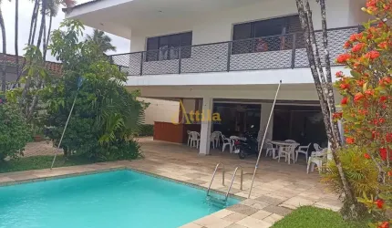 Casa 5 suítes, piscina, 5 vagas, 200mts praia Enseada
