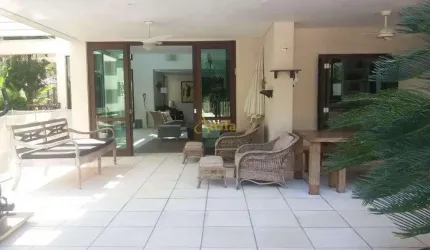 Casa de alto padrão com 4 suítes - Módulo 5