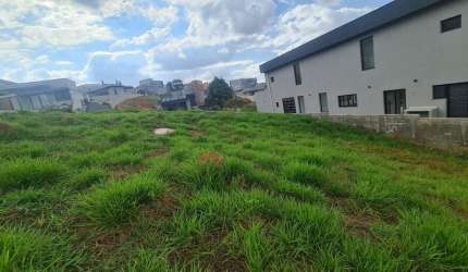 Terreno à venda no Condomínio Campos do Conde em Bragança Paulista-SP