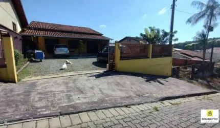 Casa com 4 quartos à venda na Maria Madalena Muller, 126, Boehmerwald, Joinville por R$ 450.000