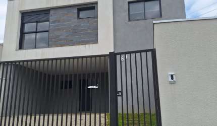 Sobrado à venda no Pilarzinho