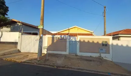 Casa com 3 quartos à venda na Rua Ernesto Bergamasco, 280, Vila São Pedro, Hortolândia, 250 m2 por R$ 380.000
