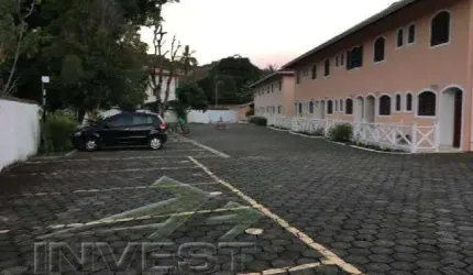 Ubatuba, Pereque-Mirim, Sobrado em condomínio fechado com área de lazer, perto da praia.