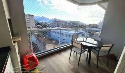 Ubatuba, Centro - Apartamento de 02 quartos sendo 01 suite e área de lazer.