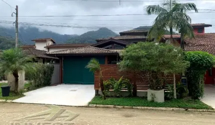 Ubatuba, Vila Verde -  Belíssima casa  com Área de lazer - Portaria 24 horas