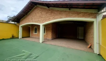 Ubatuba, Mato Dentro - Casa com 02 quartos sendo 01 suite e edicula.