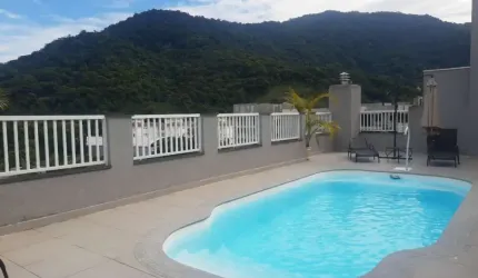 Ubatuba, Centro- Lindo apartamento bem localizado com 02 dormitórios!