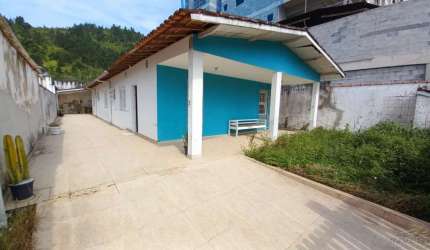 Ubatuba, Toninhas, Casa com 04 dormitórios, ótima localização