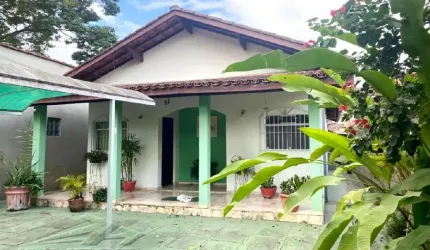 Ubatuba, Estufa - I - Casa com 02 dormitórios (01 suíte), excelente localização.