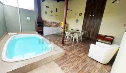 Ubatuba, Estufa 2 - Linda Casa em meio lote 6,5x30, com 02 Dormitórios sendo 01 suíte, sala ampla, e ótima área de Lazer