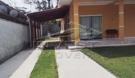Ubatuba, Ubatumirim - linda casa 100m do mar, sendo 3 belas suítes, 160m2 de área construída e 360m2 de terreno. OPORTUNIDADE