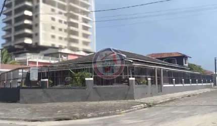 Casa com 4 dorms, Santa Eugênia, Mongaguá - R$ 1.2 mi, Cod: 5784-3
