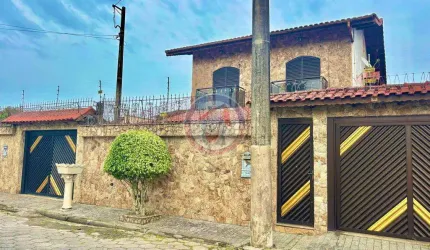 Sobrado com 4 quartos, Vila Atlântica, Mongaguá - R$ 900 mil, Cod: 1336-15