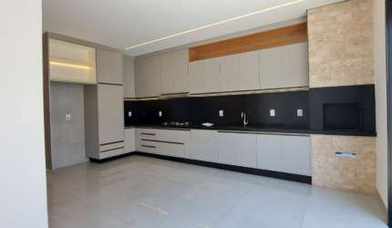 CASA TÉRREA - 3 SUÍTES - CONDOMÍNIO SAN MARCO ILHA ROMA