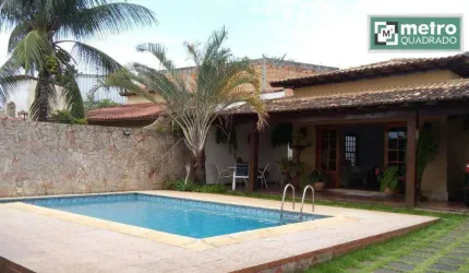 Belíssima casa no centro da cidade!