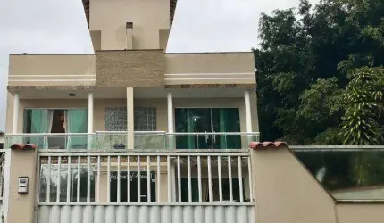 Apartamento com 4 dormitórios à venda, 190 m² por R$ 750.000,00 - Costazul - Rio das Ostras/RJ