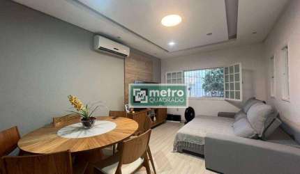 Imobiliária Metro Quadrado oferece Excelente casa para venda no Bairro Extensão Novo Rio das Ostras-RJ.  Uma casa Duplex, sendo no primeiro uma ampla