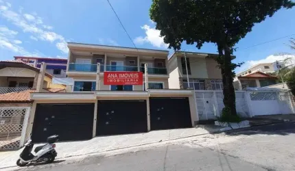 Sobrado para venda possui 180 metros quadrados com 3 quartos em Chácara Inglesa - São Paulo - SP