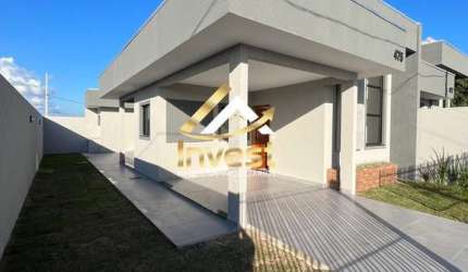 Belíssima casa 3 quartos sendo 1 suíte com amplo espaço nos fundos