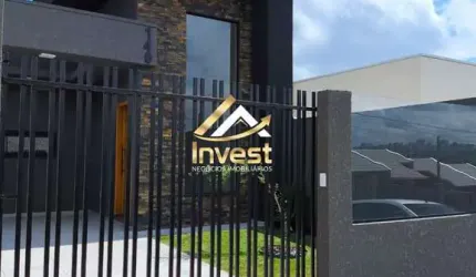 Belíssima Casa com fachada Imponente e moderna com 2 quartos (sendo 1 suíte)