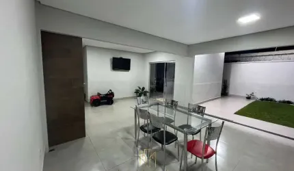 Casa com 3 quartos à venda no Planalto, Uberlândia , 250 m2 por R$ 650.000