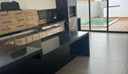 Condomínio Splendido: Luxo e Conforto no Jardim Botânico, Uberlândia-MG - Casa 3 Quartos, 3 Suítes, 1 Sala, 3 Banheiros, 2 Vagas, 210m².