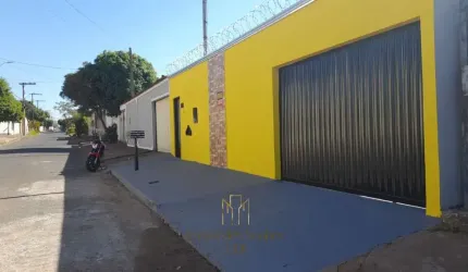 Impecável Casa à Venda em Uberlândia-MG, Bairro Jardim Canaã: 4 Quartos, 2 Suítes, 1 Sala, 3 Banheiros, 2 Vagas de Garagem!