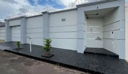 Casa à venda em Uberlândia-MG, bairro Santa Rosa: 3 quartos, 1 suíte, 2 banheiros. Aproveite essa oportunidade!