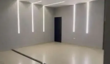 Imperdível casa à venda em Uberlândia-MG, Bosque dos Buritis: 3 quartos, 3 suítes, 1 sala, 1 banheiro, 3 vagas, 160m²!