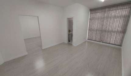 2 SALAS COMERCIAIS A VENDA NO CENTRO