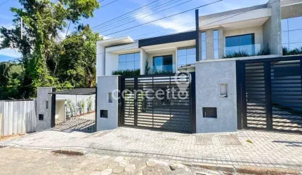 Sobrado 3 Suítes com Piscina na Ponta Aguda!