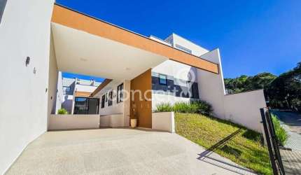 Casa Térrea Sustentável com 3 Suítes na Ponta Aguda!