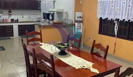 COD 1394 - Vende-se Pousada/Hostel Próximo à Lagoa