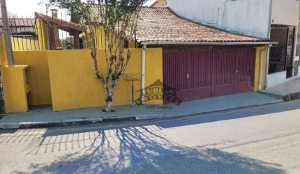 Casa para Locação em Cotia - 3 Dormitórios, Quintal com Piscina, a 500m da Raposo Tavares e Comércio Local