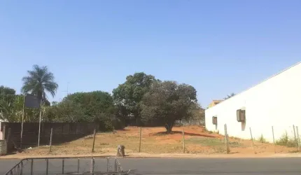 Terreno à venda, 902 m² por R$ 1.050.000,00 - Centro - Delfinópolis/MG