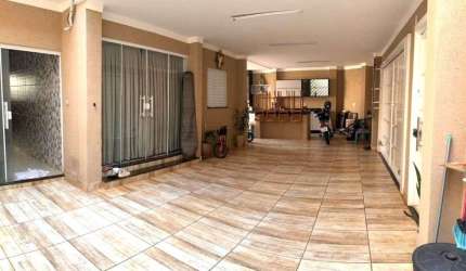 Casa com 3 dormitórios à venda, 144 m² por R$ 590.000 - Antônio Marincek - Ribeirão Preto/SP