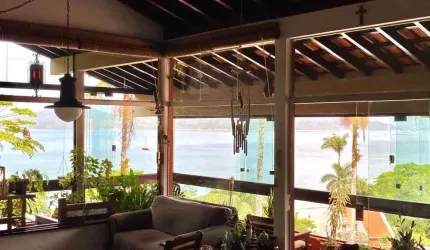 Casa com 3 dormitórios à venda, 250 m² por R$ 1.800.000 - Enseada - Ubatuba/SP