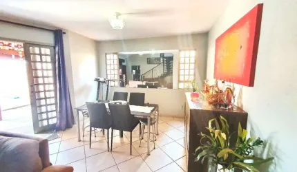 Casa com 3 dormitórios à venda, 236 m² por R$ 850.000,00 - Jardim Califórnia - Ribeirão Preto/SP