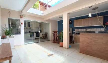 Casa com 3 dormitórios para alugar, 310 m² por R$ 4.082,63 - Vila Maria Luiza - Ribeirão Preto/SP