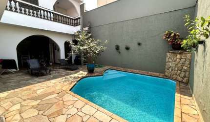 Casa com 3 dormitórios para alugar, 276 m² por R$ 6.803/mês - Jardim São Luiz - Ribeirão Preto/SP