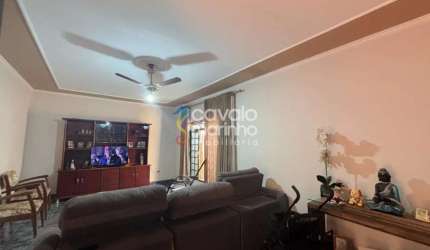 Casa à venda com 3 quartos no Jardim Castelo Branco.