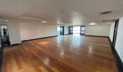 Excelente 4 Quartos, 430m² na Avenida Dezessete de Agosto