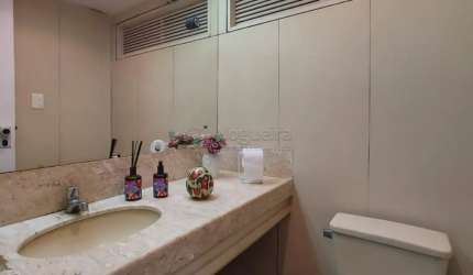 Excelente apartamento duplex localizado em Casa Forte, com 502m² de área útil.