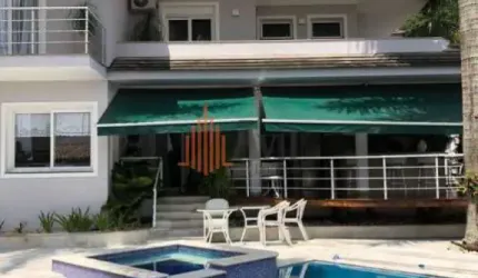Sobrado Residencial 600m² com 3 suítes à Venda em Arujá