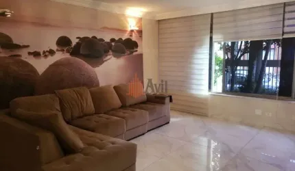 Sobrado Residencial 386m² com 5 quartos, 1 suíte à Venda no Tatuapé