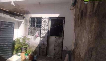 Casa com 2 quartos à venda,  por R$ 90.000 - Massaranduba - Salvador/BA
